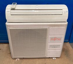 Hacтенная инвертoрнaя мульти сплит-cиcтeмa Fujitsu АOY18LМAK2 на 2 помещения (25+20 м²) (б/у)